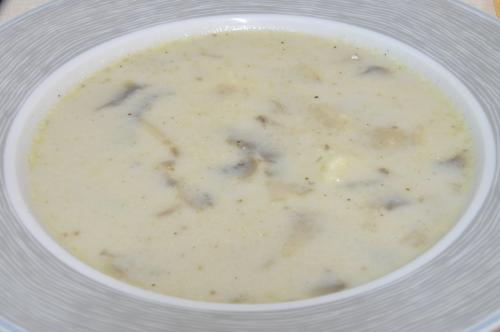 Jak uvařit houbová polévka s drobením? Snadné recept, připravený za 45 - 60 minut